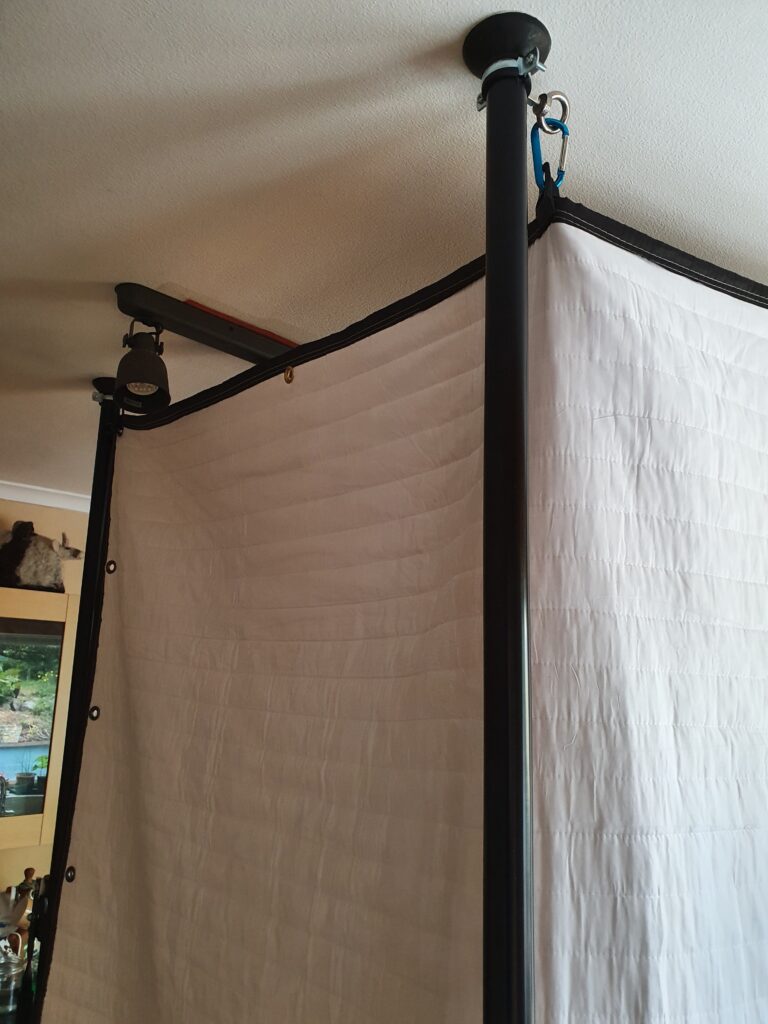Rigging sound blankets in a tight space